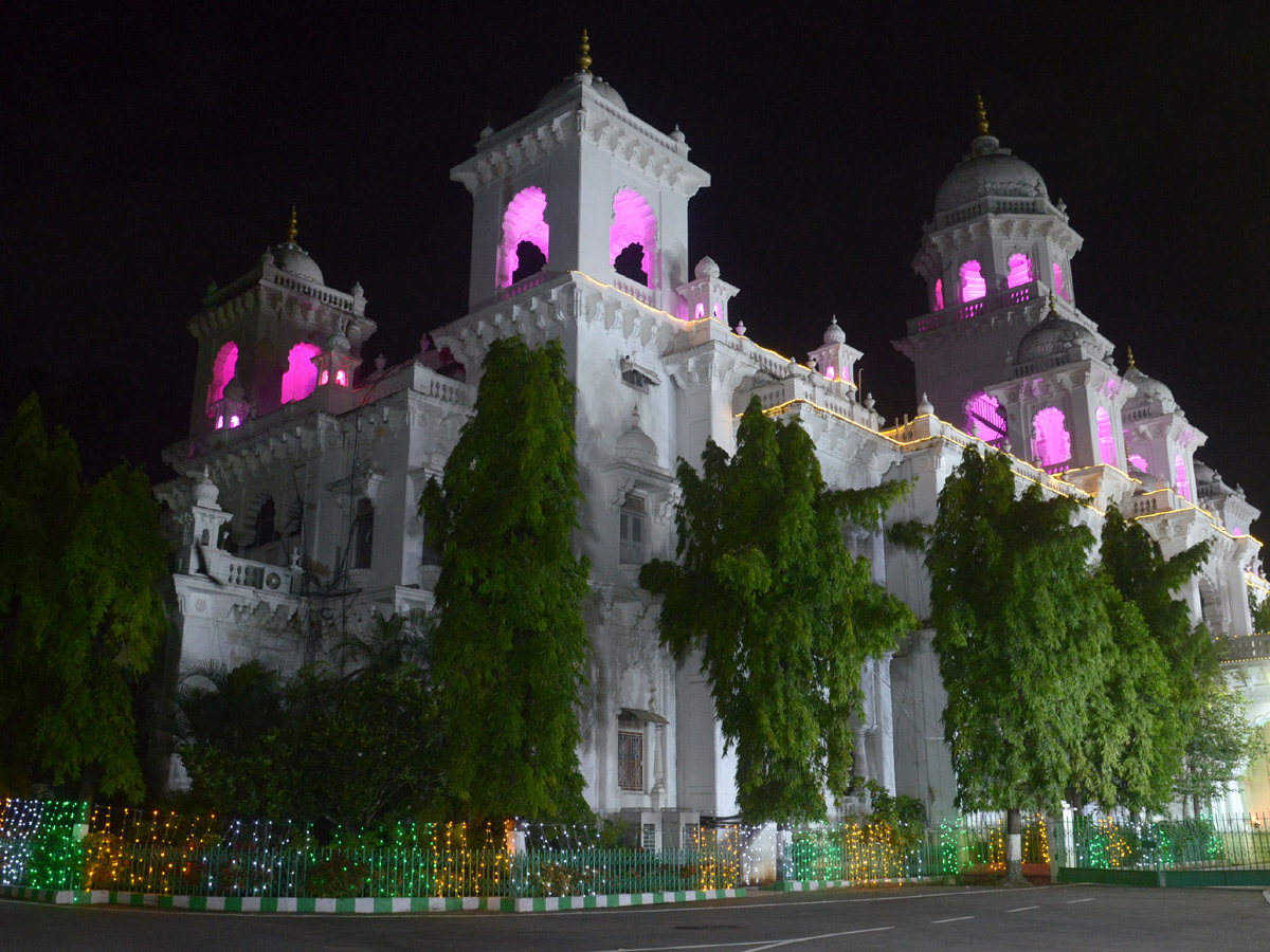 Landmarks across Telangana lits up in tricolour Photo Gallery - Sakshi13