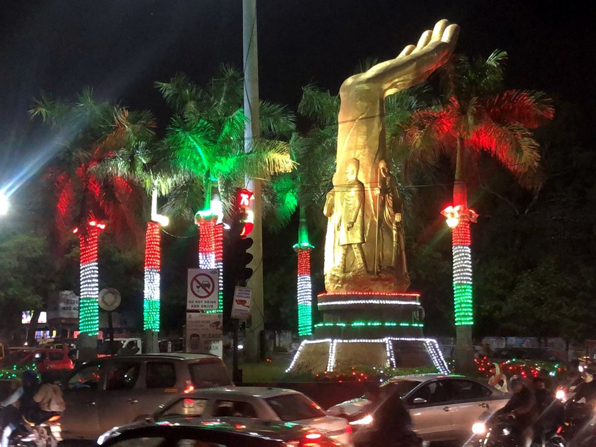 Landmarks across Telangana lits up in tricolour Photo Gallery - Sakshi16