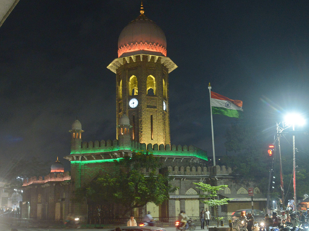 Landmarks across Telangana lits up in tricolour Photo Gallery - Sakshi3