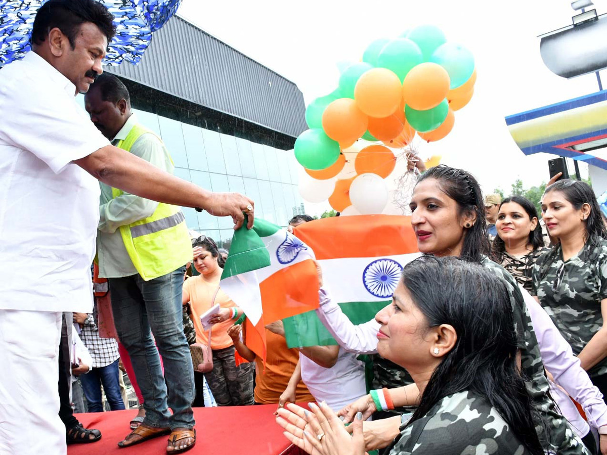 Minister Talasani Srinivas Yadav Inauguration of Mahatma Gandhi Movie Telecast at Prasad Imax Photo Gallery - Sakshi9