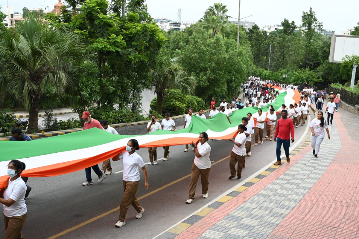 Thousands Take Part In 5K Freedom Run Across Telangana - Sakshi12