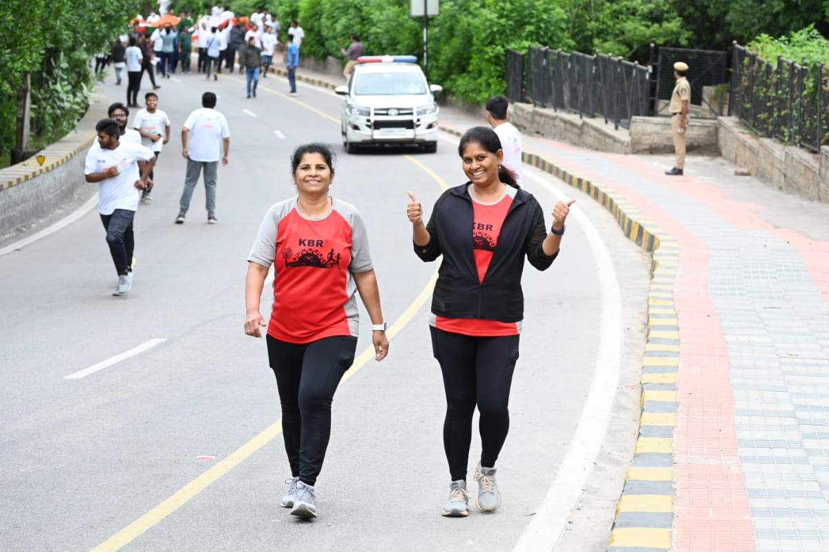 Thousands Take Part In 5K Freedom Run Across Telangana - Sakshi2