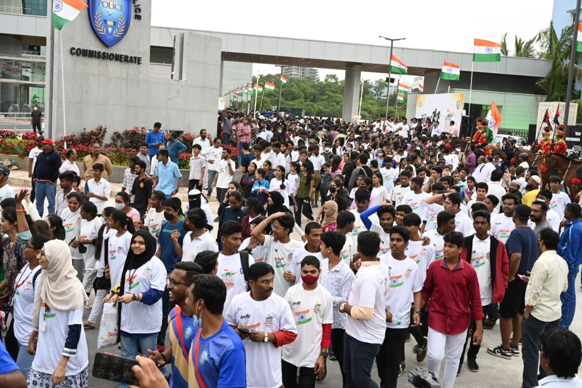 Thousands Take Part In 5K Freedom Run Across Telangana - Sakshi3