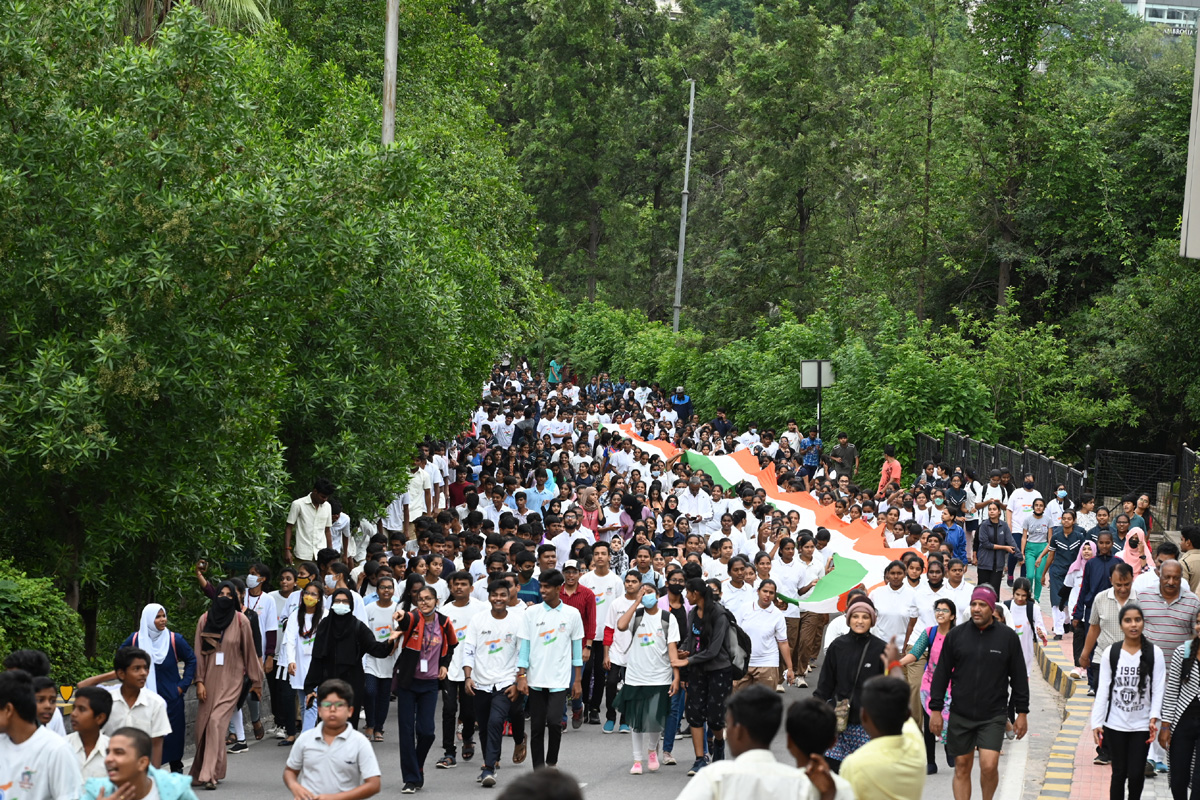 Thousands Take Part In 5K Freedom Run Across Telangana - Sakshi14