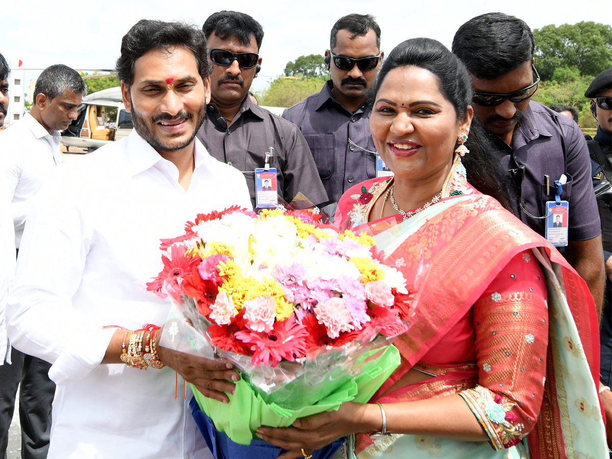 CM Jagan Disburses Jagananna Vidya Deevena Funds - Sakshi27