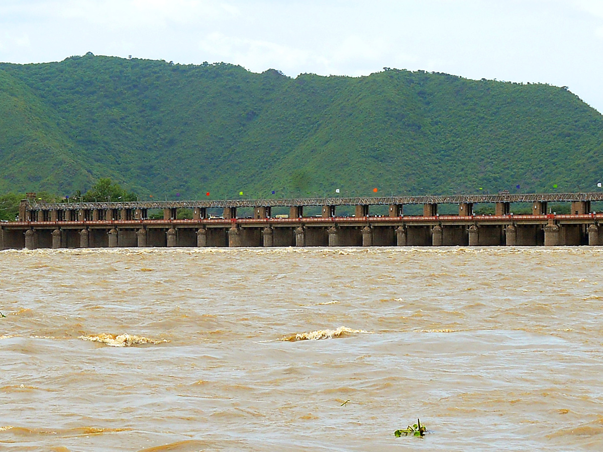 Heavy Flood Inflow to Krishna River Photo Gallery - Sakshi10