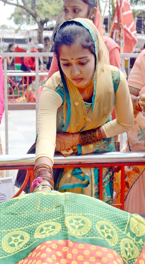 Roti Festival Celebrations Barashahid Dargah At Nellore  - Sakshi32