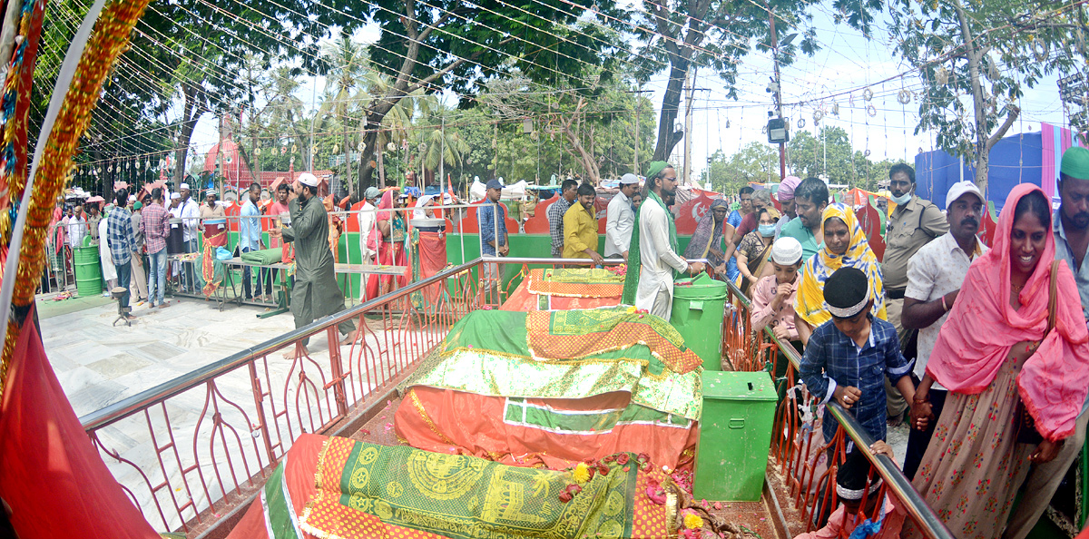 Roti Festival Celebrations Barashahid Dargah At Nellore  - Sakshi8