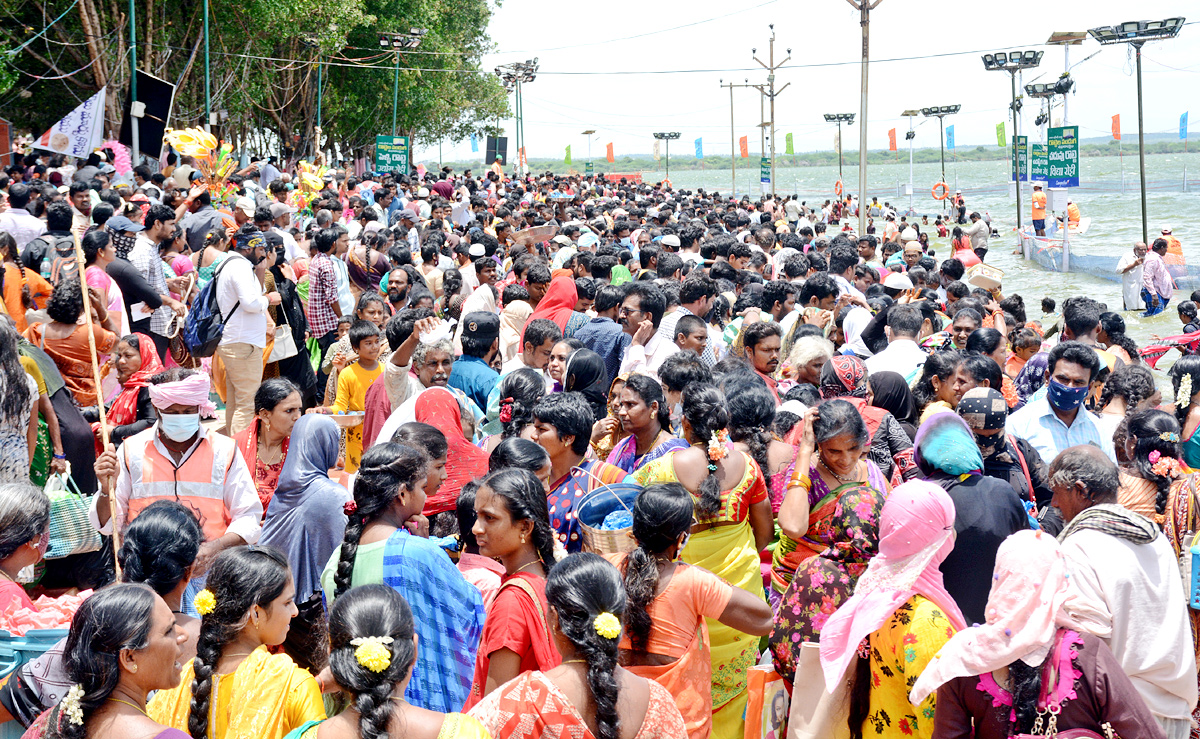 Roti Festival Celebrations Barashahid Dargah At Nellore  - Sakshi14