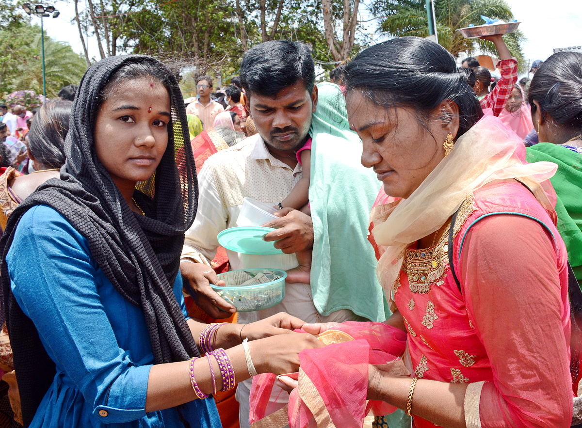 Roti Festival Celebrations Barashahid Dargah At Nellore  - Sakshi18