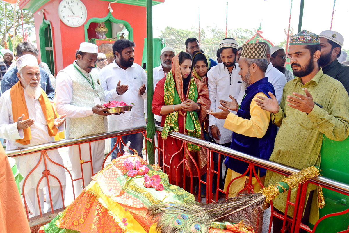 Roti Festival Celebrations Barashahid Dargah At Nellore  - Sakshi22