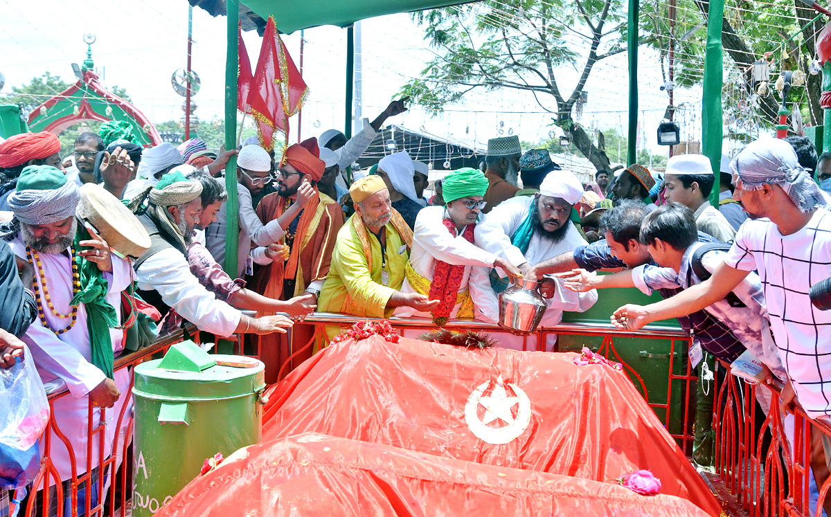 Roti Festival Celebrations Barashahid Dargah At Nellore  - Sakshi29