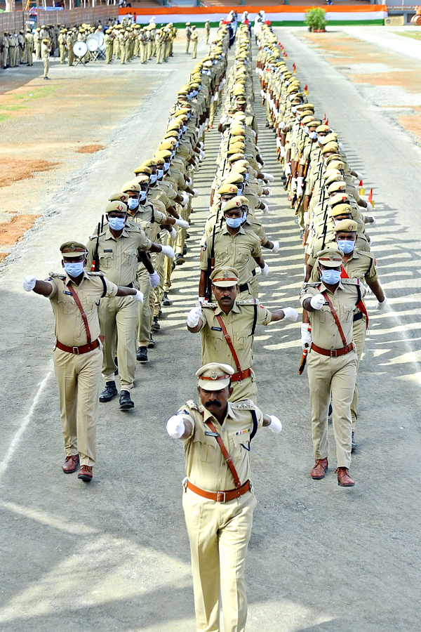 Independence Day Celebration Parade at Indira Gandhi Municipal Stadium in Vijayawada - Sakshi12