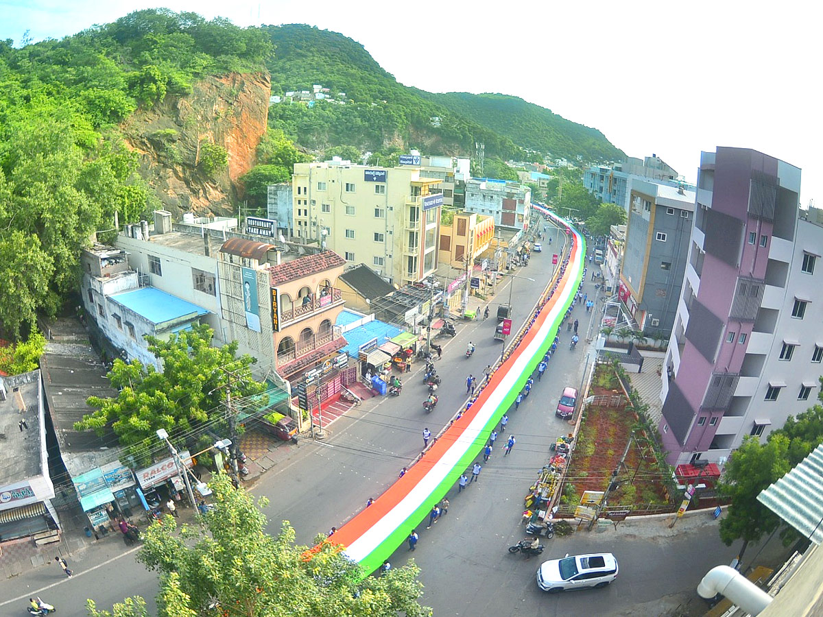 National Flag 1000 ft in meters in Vijayawada - Sakshi1