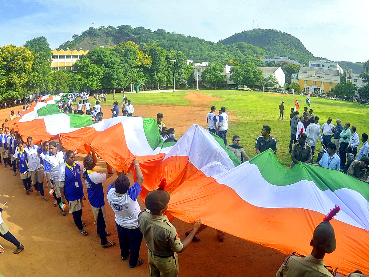 National Flag 1000 ft in meters in Vijayawada - Sakshi3