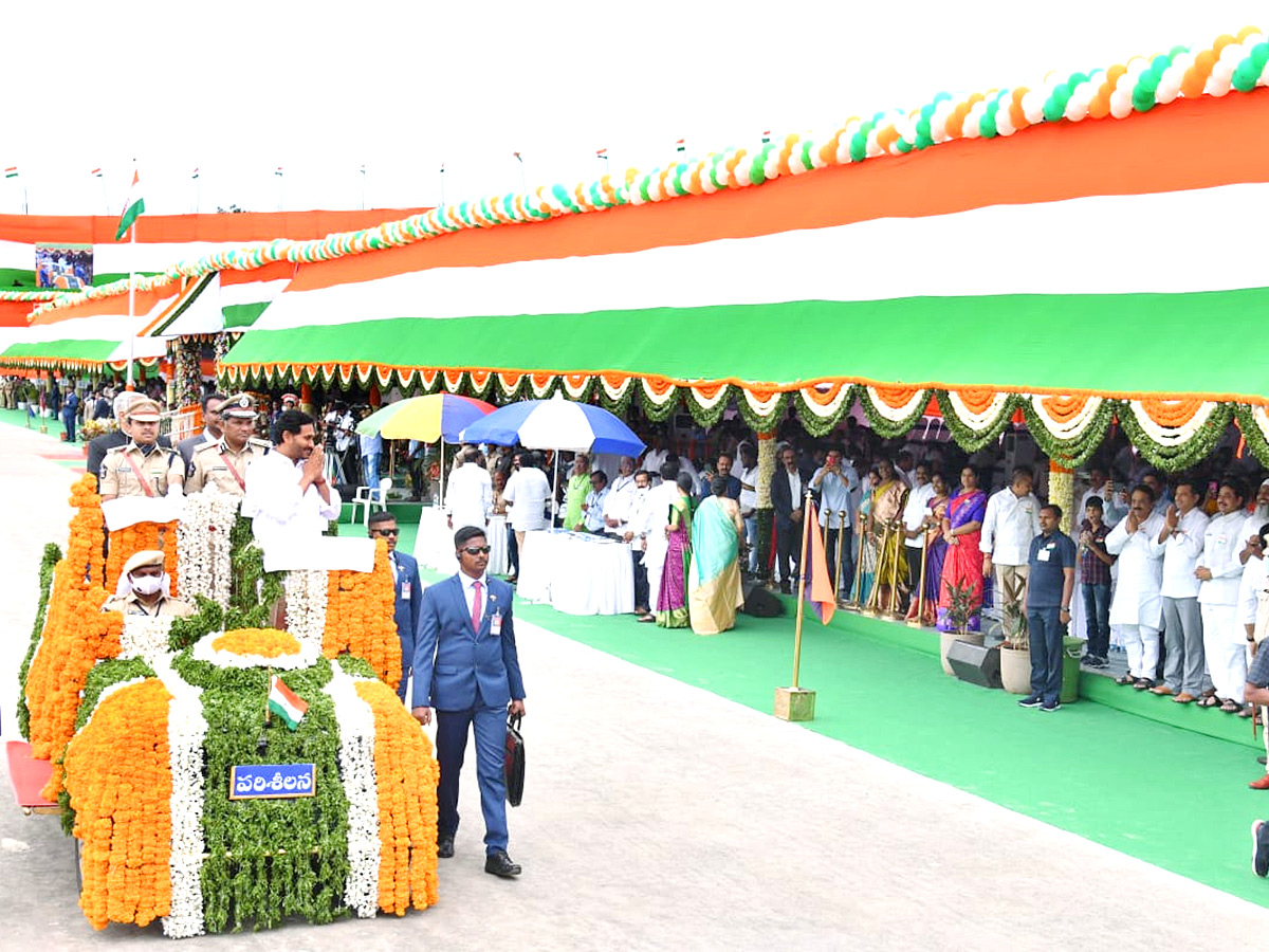 CM Jagan At AP Independence Day Celebration 2022 Photos - Sakshi12