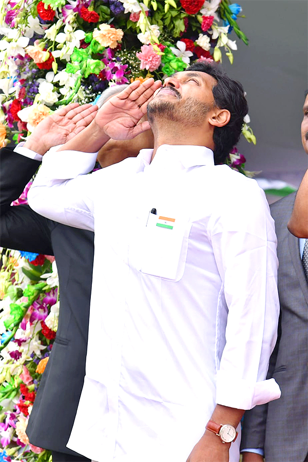 CM Jagan At AP Independence Day Celebration 2022 Photos - Sakshi22