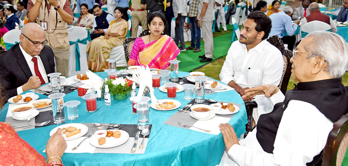 Governor Biswabhusan And AP CM Jagan Participates in At Home Event - Sakshi8