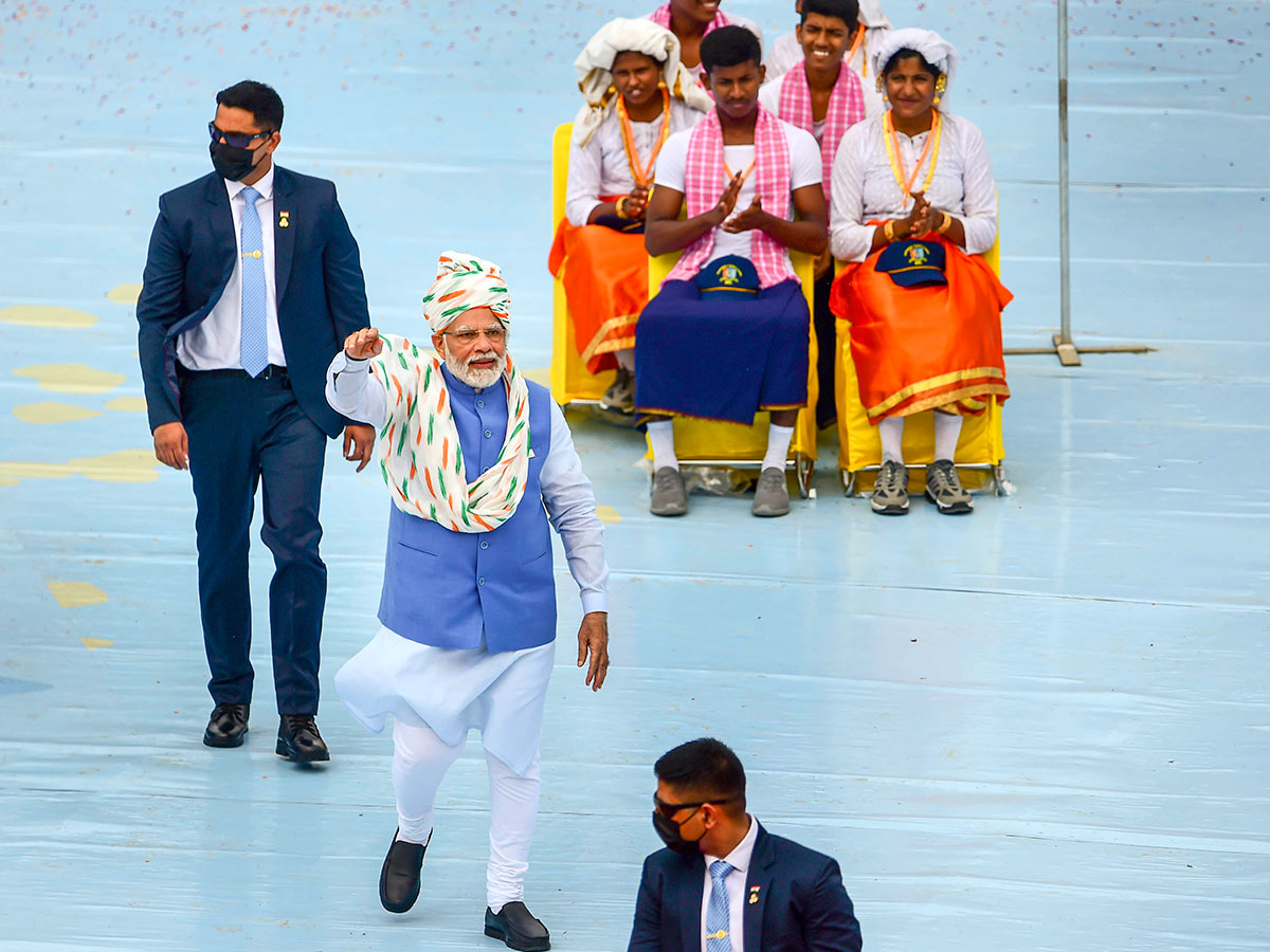 Independence Day 2022: PM Modi Hoists Flag At Red Fort Celebrations Photos - Sakshi22