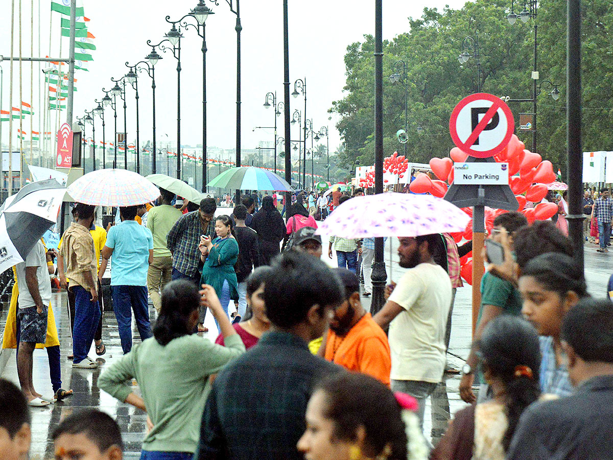 Sunday Funday Event on Tank Bund Photos - Sakshi25