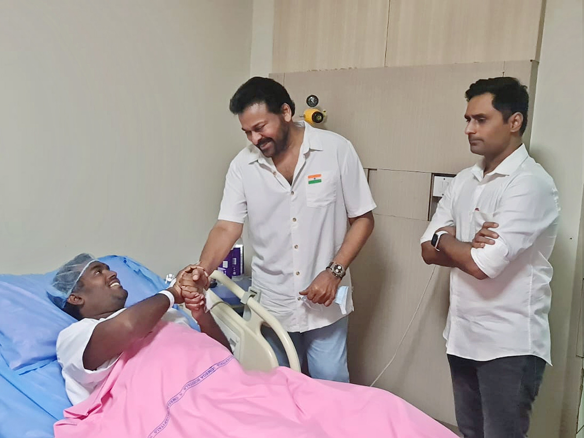 Chiranjeevi Help To For Cancer Treatment Of Mega Fan photo Gallery - Sakshi1