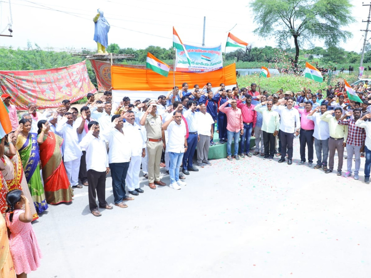 Telangana comes to a standstill for mass singing of national anthem Photo Gallery - Sakshi8