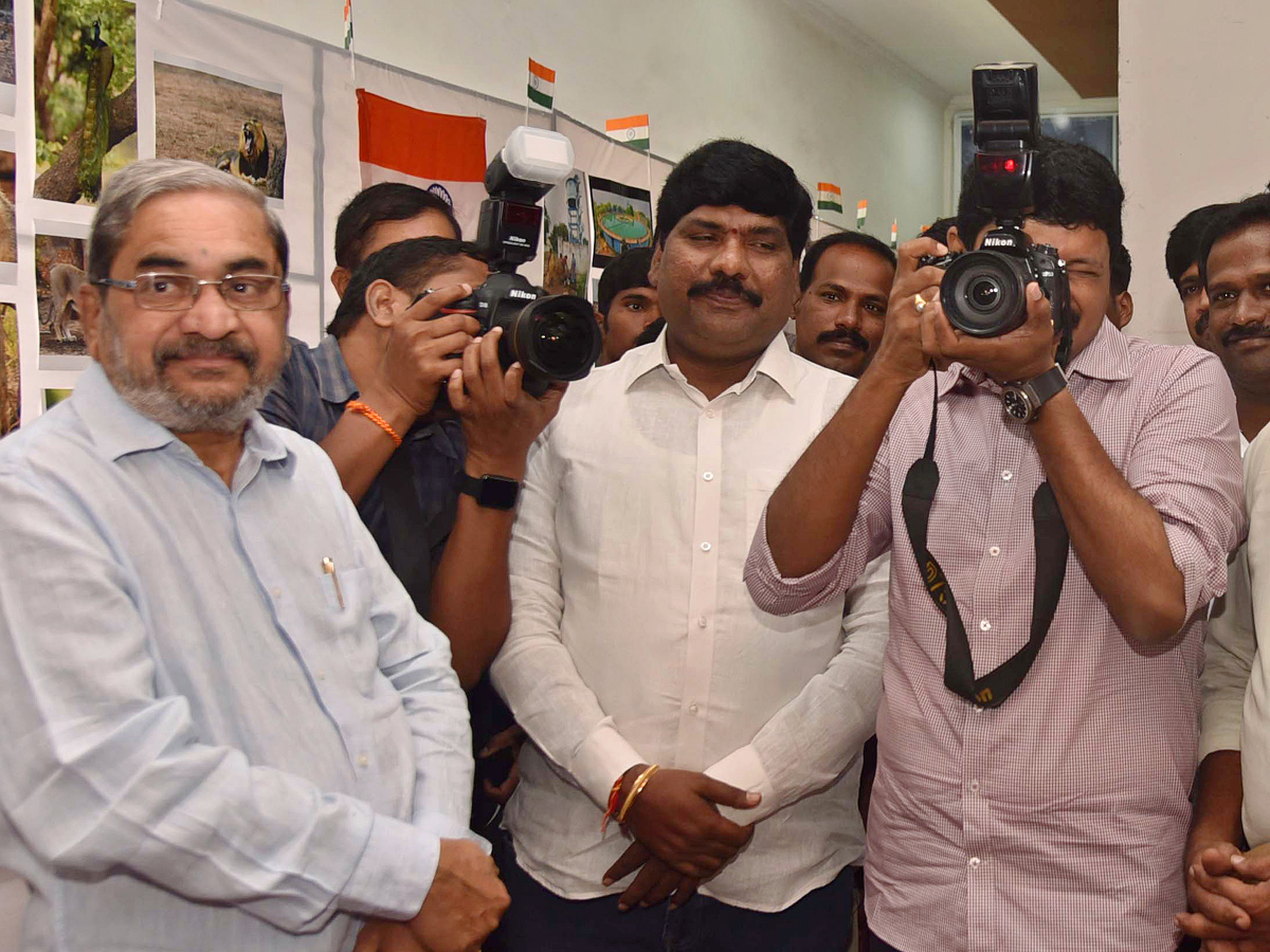 MP Santosh Kumar Inaugurates Photo Exhibition At Ravindra Bharathi Photo Gallery - Sakshi8