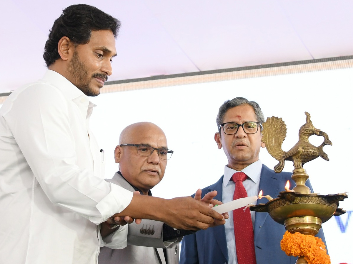 CJI NV Ramana CM Jagan Inaugurates Vijayawada District Court Buildings - Sakshi13