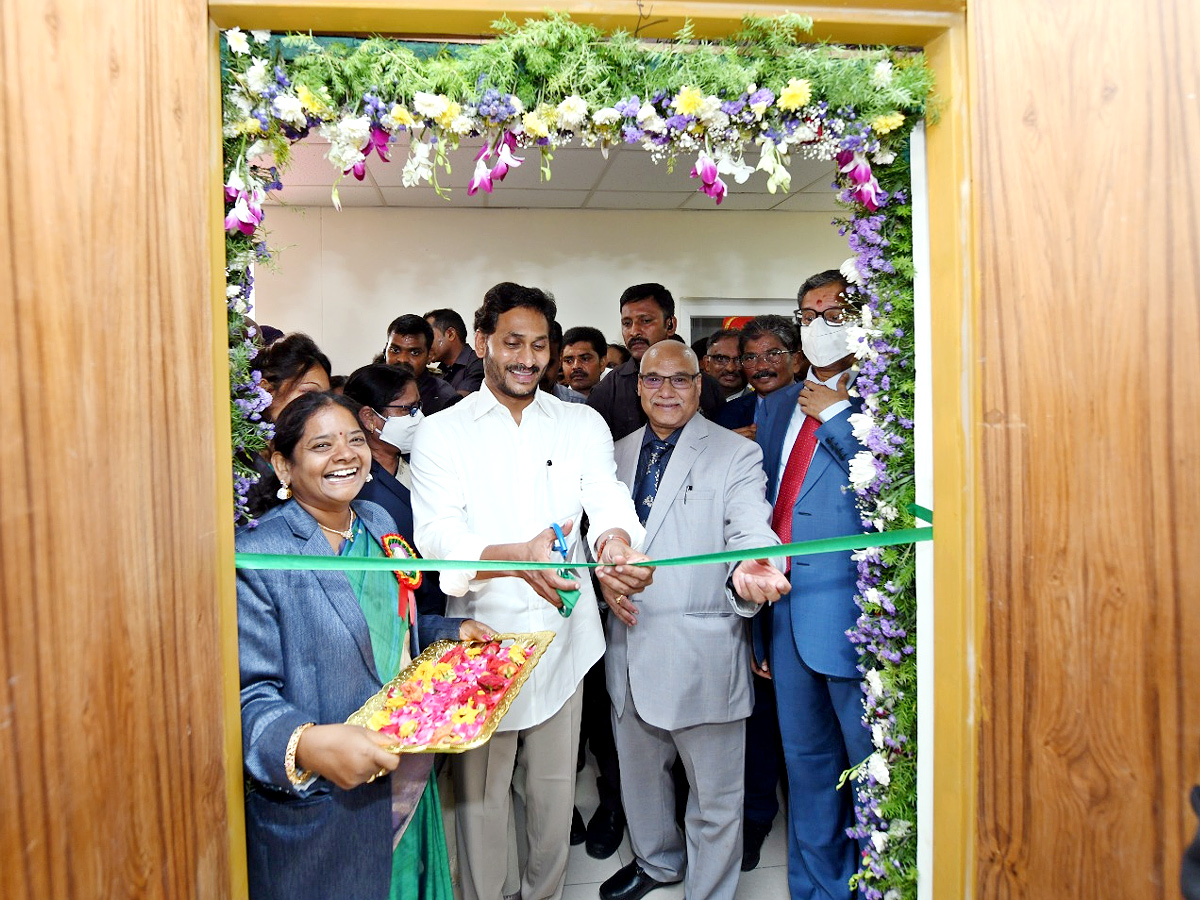 CJI NV Ramana CM Jagan Inaugurates Vijayawada District Court Buildings - Sakshi14