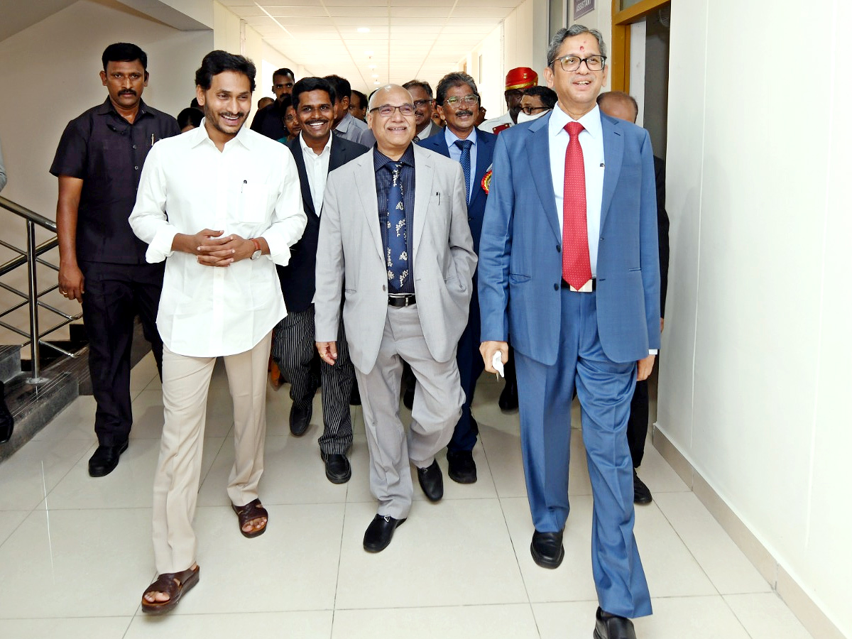 CJI NV Ramana CM Jagan Inaugurates Vijayawada District Court Buildings - Sakshi15