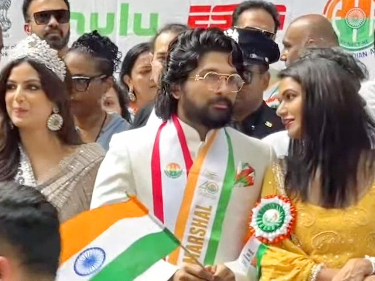 Allu Arjun makes grand entry at India Day parade in New York  - Sakshi9