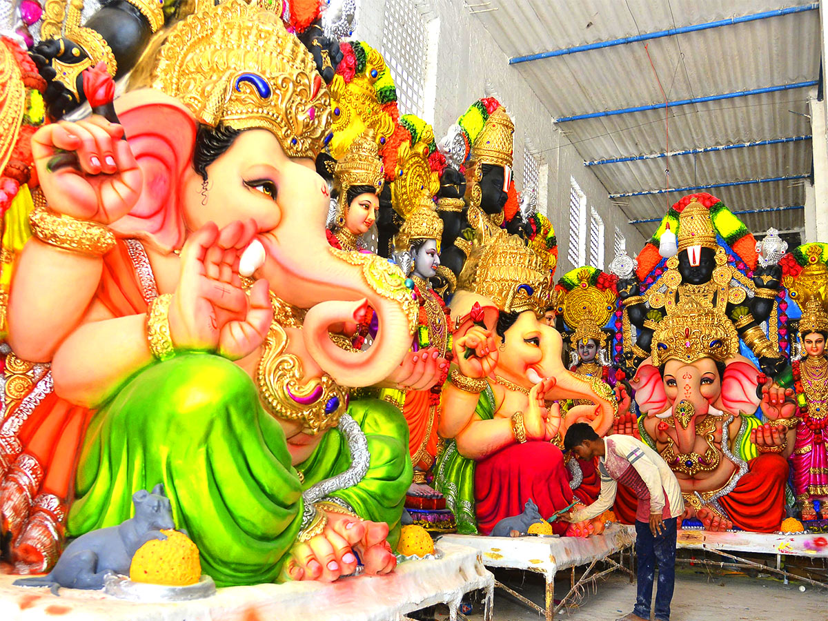 Ganesh Idols Ready For Chavithi Celebrations In Telugu States Photos - Sakshi10