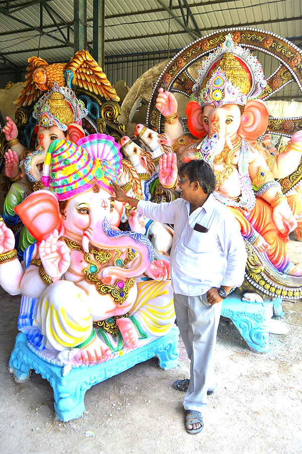 Ganesh Idols Ready For Chavithi Celebrations In Telugu States Photos - Sakshi16