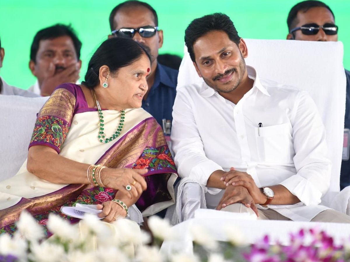 CM YS Jagan Prakasam District Tour Photo Gallery - Sakshi11