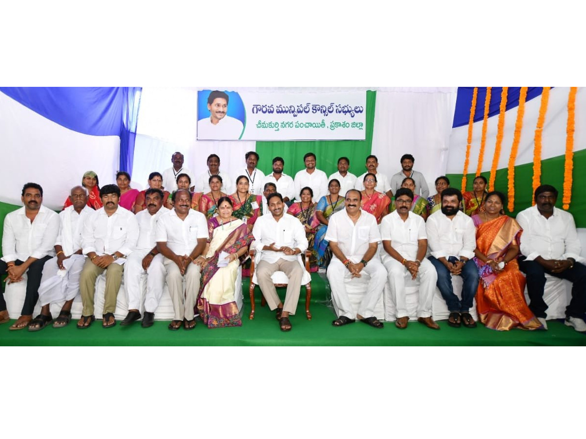 CM YS Jagan Prakasam District Tour Photo Gallery - Sakshi32