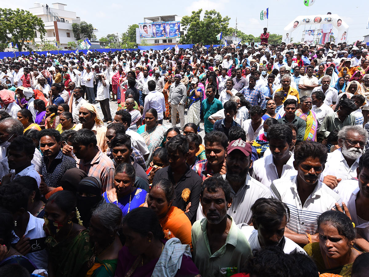 People Leader CM Jagan Craze At Krishna Pedana Public Meeting - Sakshi21