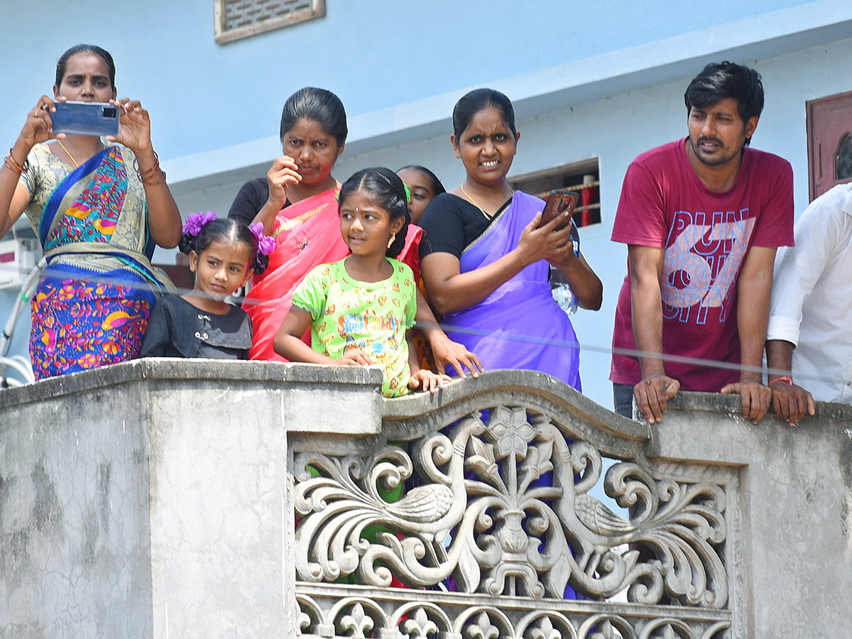 People Leader CM Jagan Craze At Krishna Pedana Public Meeting - Sakshi5