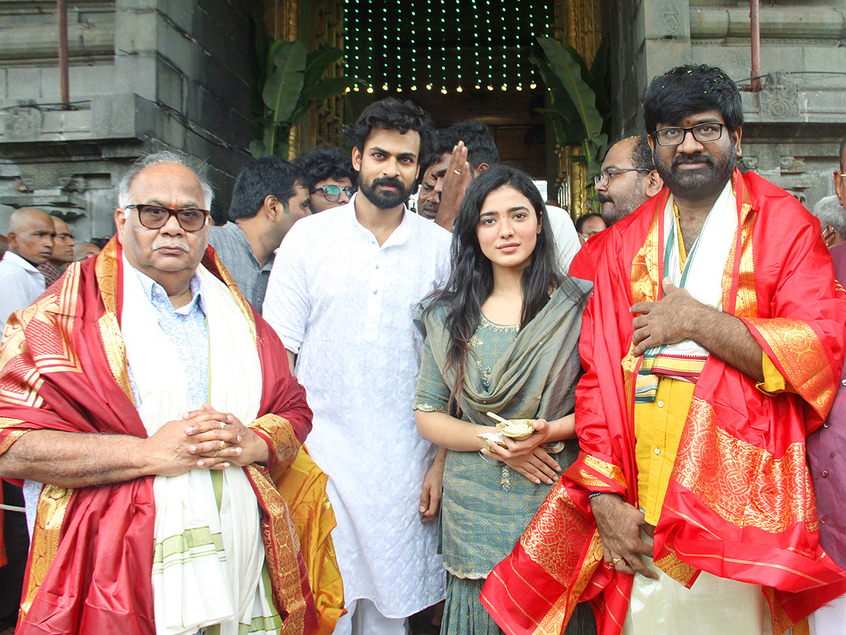 Vaishnav Tej and Ketika Sharma Visits Tirumala Temple - Sakshi7