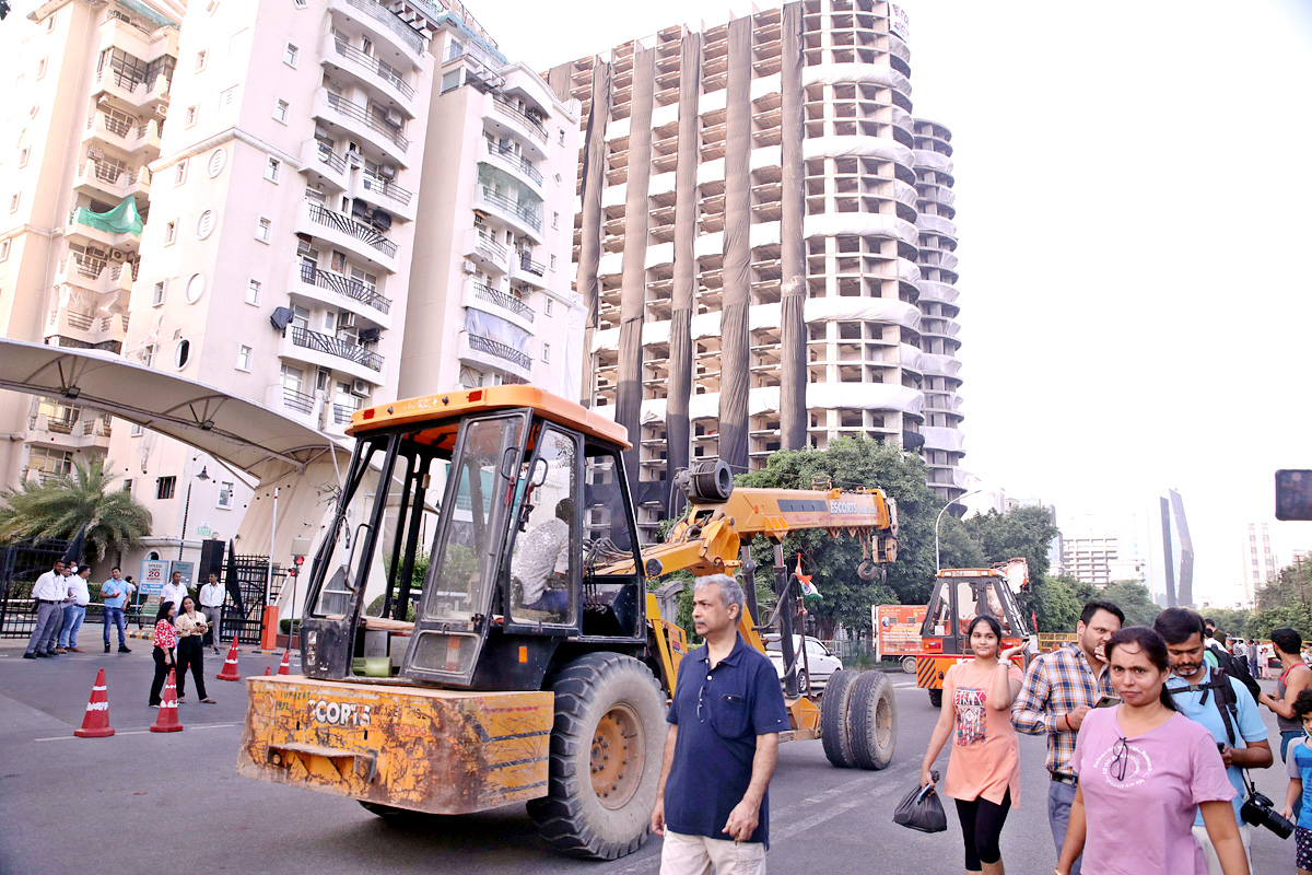 Noida Supertech Twin Towers Demolition - Sakshi7