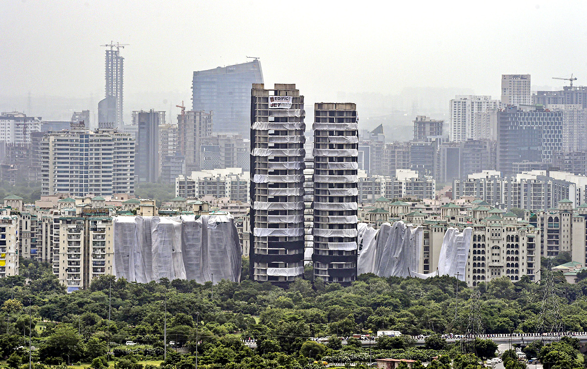 Noida Supertech Twin Towers Demolition - Sakshi16