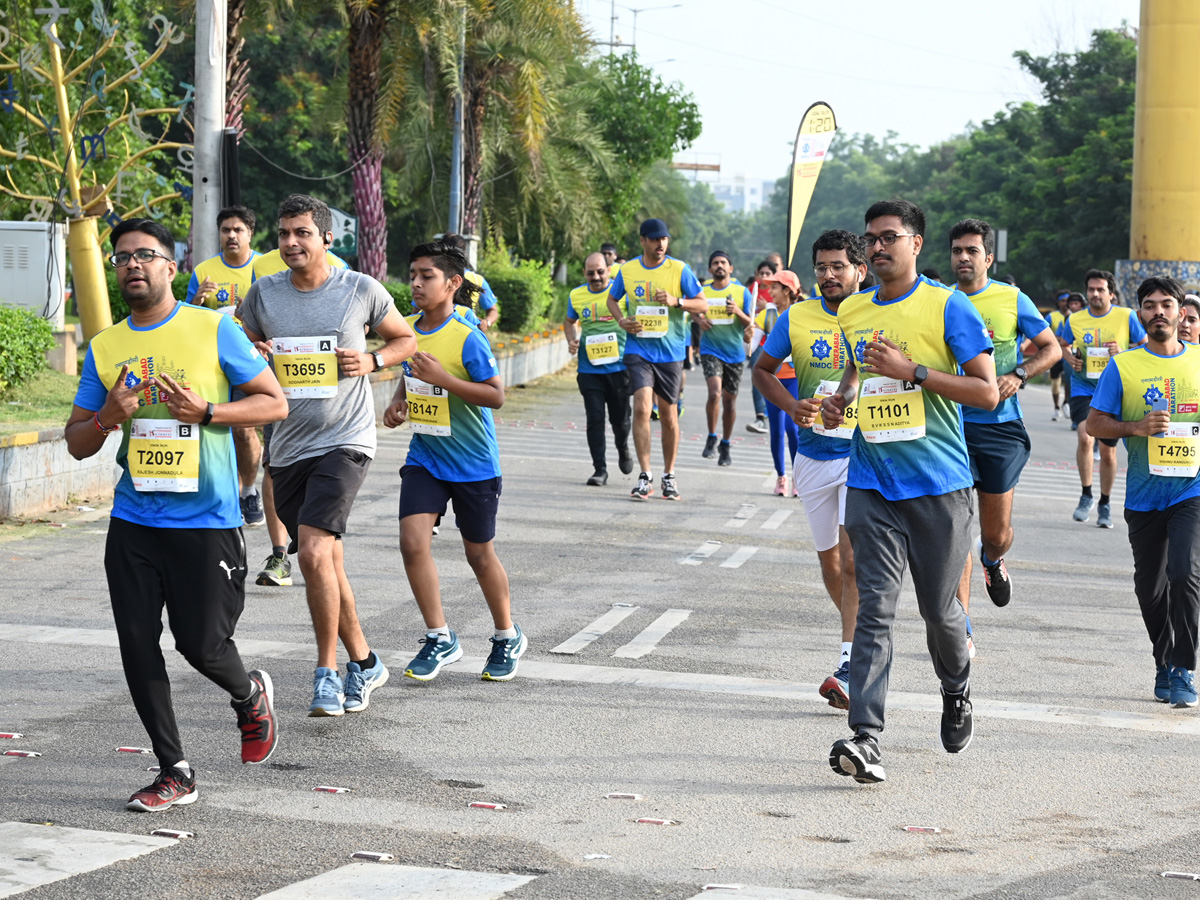 NMDC Hyderabad Marathon 2022 Photo Gallery - Sakshi10