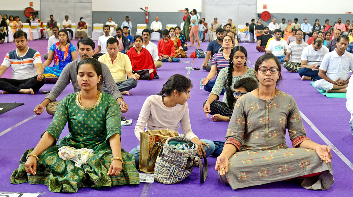 Padma Shri Swami Sivananda Yoga guru 126 years Old Living Indian at Sports Expo at Hitex - Sakshi10