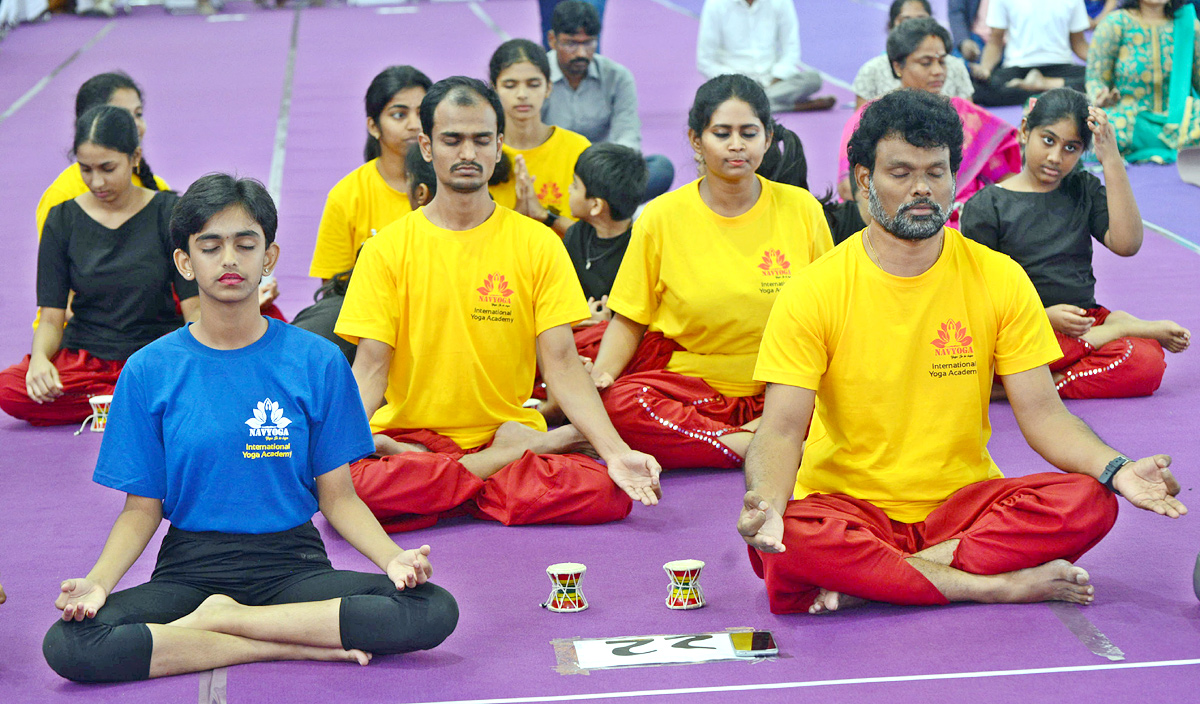 Padma Shri Swami Sivananda Yoga guru 126 years Old Living Indian at Sports Expo at Hitex - Sakshi18