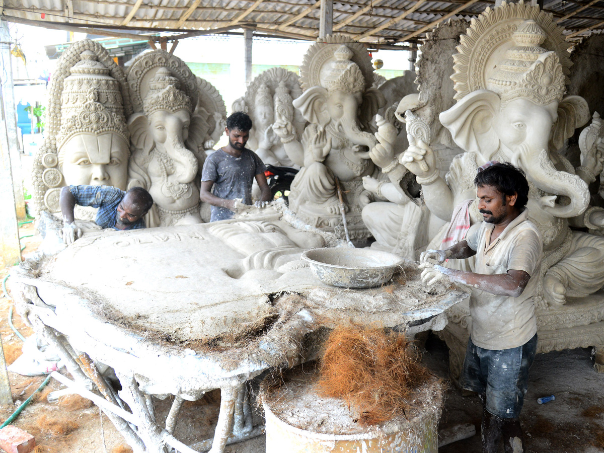 Making Clay Ganesh Idols In Vijayawada Photo Gallery - Sakshi14