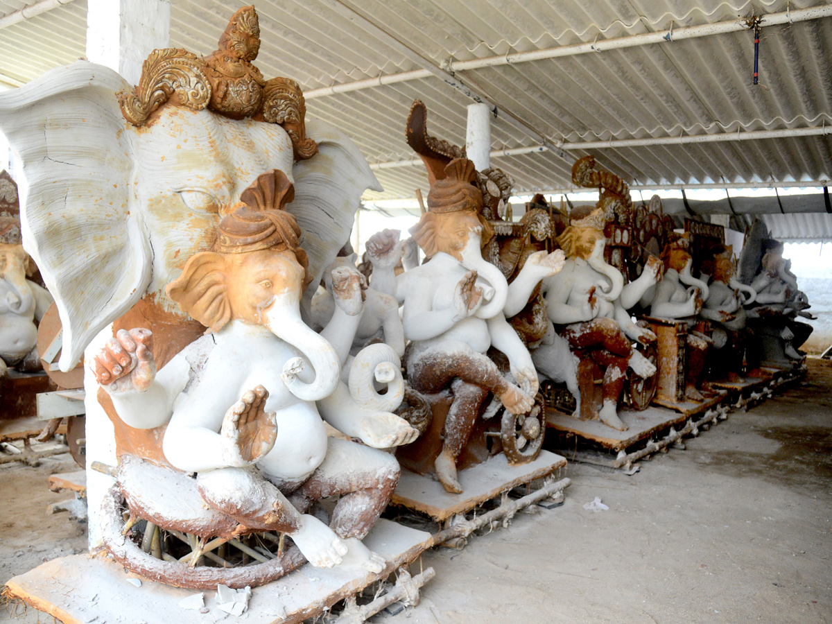 Making Clay Ganesh Idols In Vijayawada Photo Gallery - Sakshi16