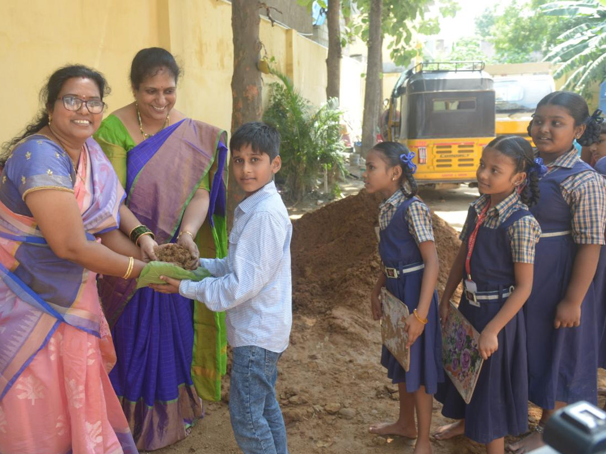 Kids make clay Ganesha for Ganesh Chaturthi Photo Gallery - Sakshi6