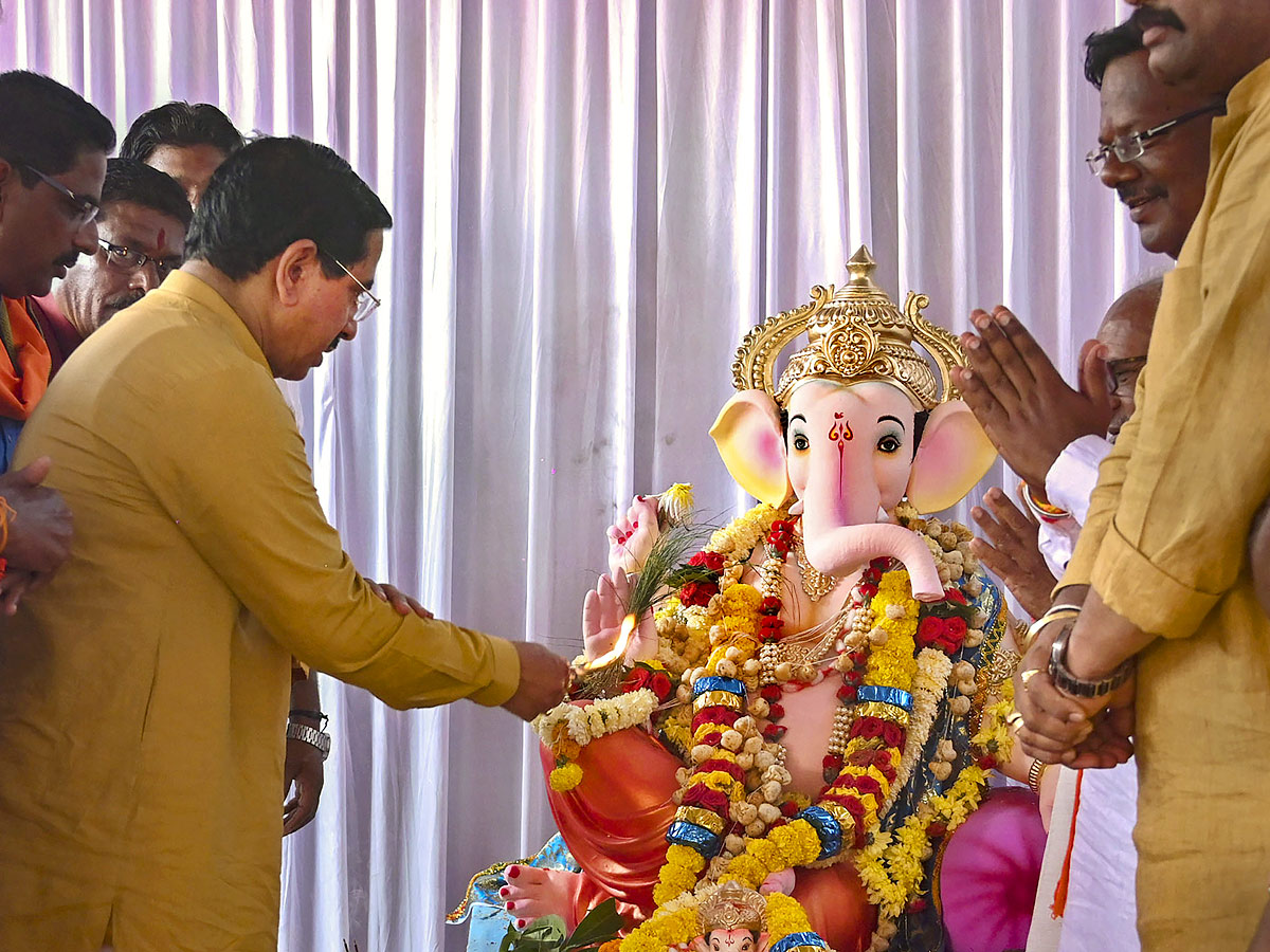 Ganesh Chaturdi Celebrations are Grand Across the Country Photo Gallery - Sakshi16