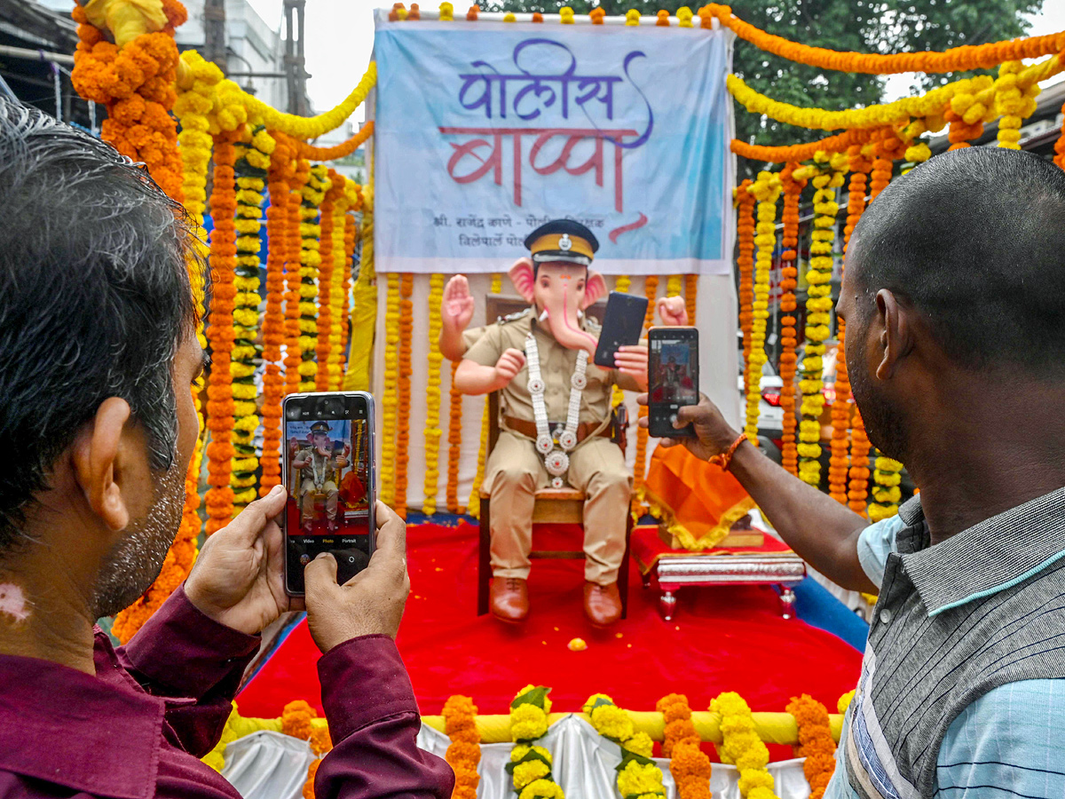 Ganesh Chaturdi Celebrations are Grand Across the Country Photo Gallery - Sakshi9