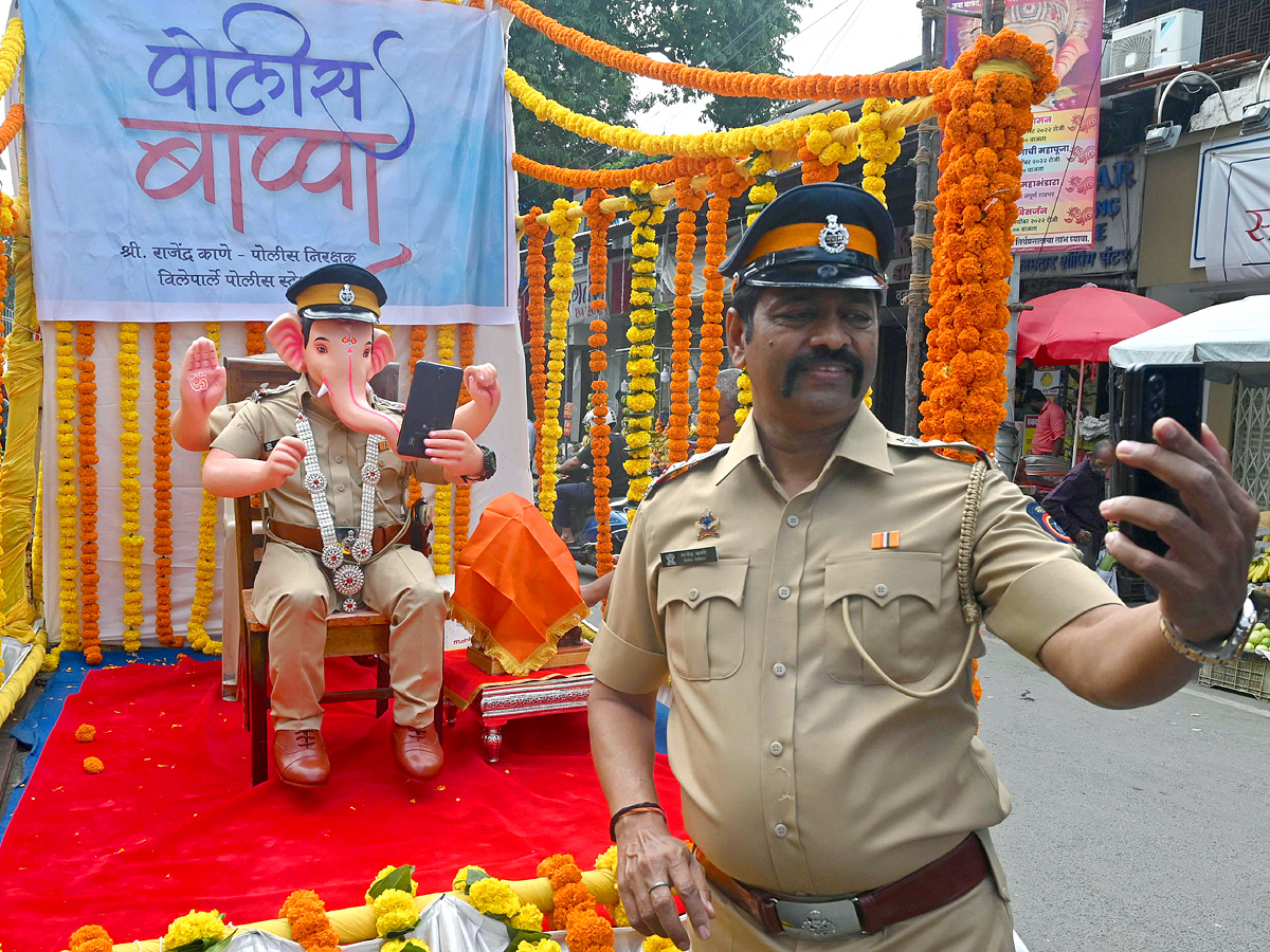 Ganesh Chaturdi Celebrations are Grand Across the Country Photo Gallery - Sakshi10