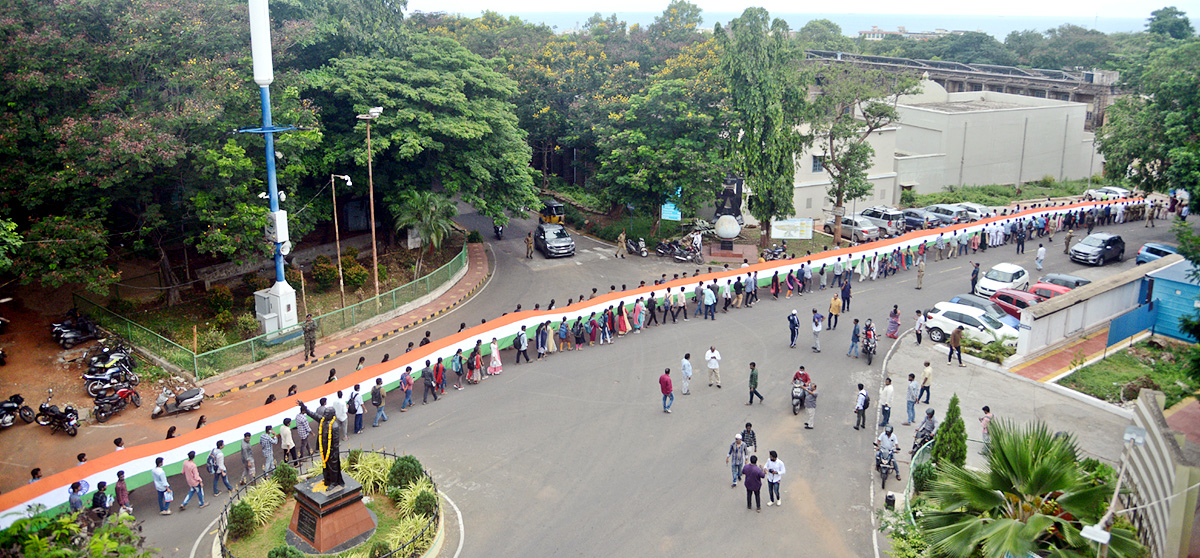 AU Engineering College Students Rally with 500 feet National flag  - Sakshi4